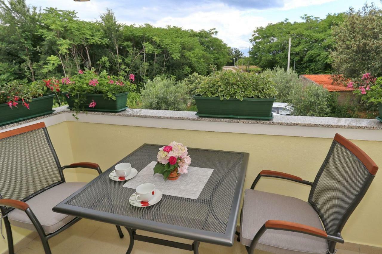 Apartments Romansa Затон Екстер'єр фото
