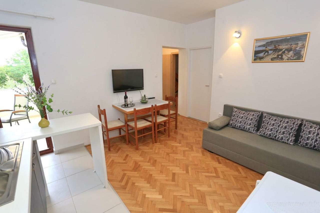 Apartments Romansa Затон Екстер'єр фото