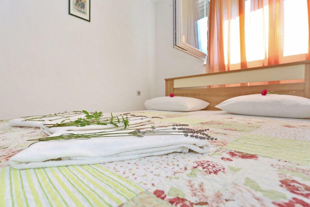 Apartments Romansa Затон Екстер'єр фото